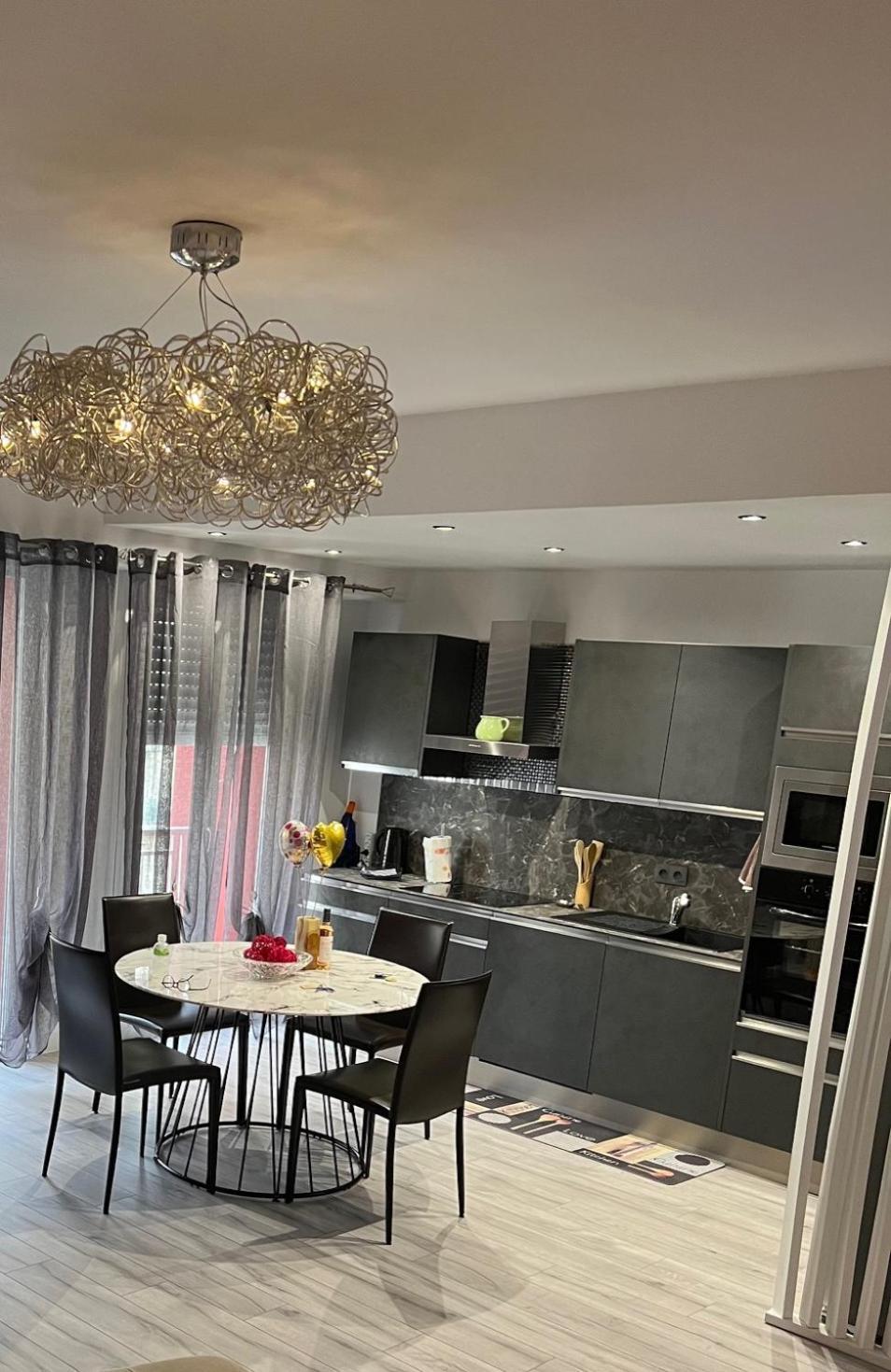 Gorgeous 2 Bedrooms Holiday Apartement Nizza Exterior foto